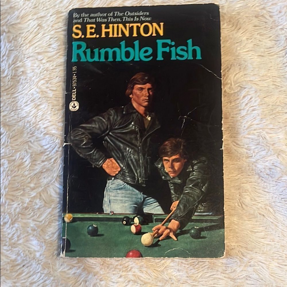 S.E Hinton rumble fish paperback book